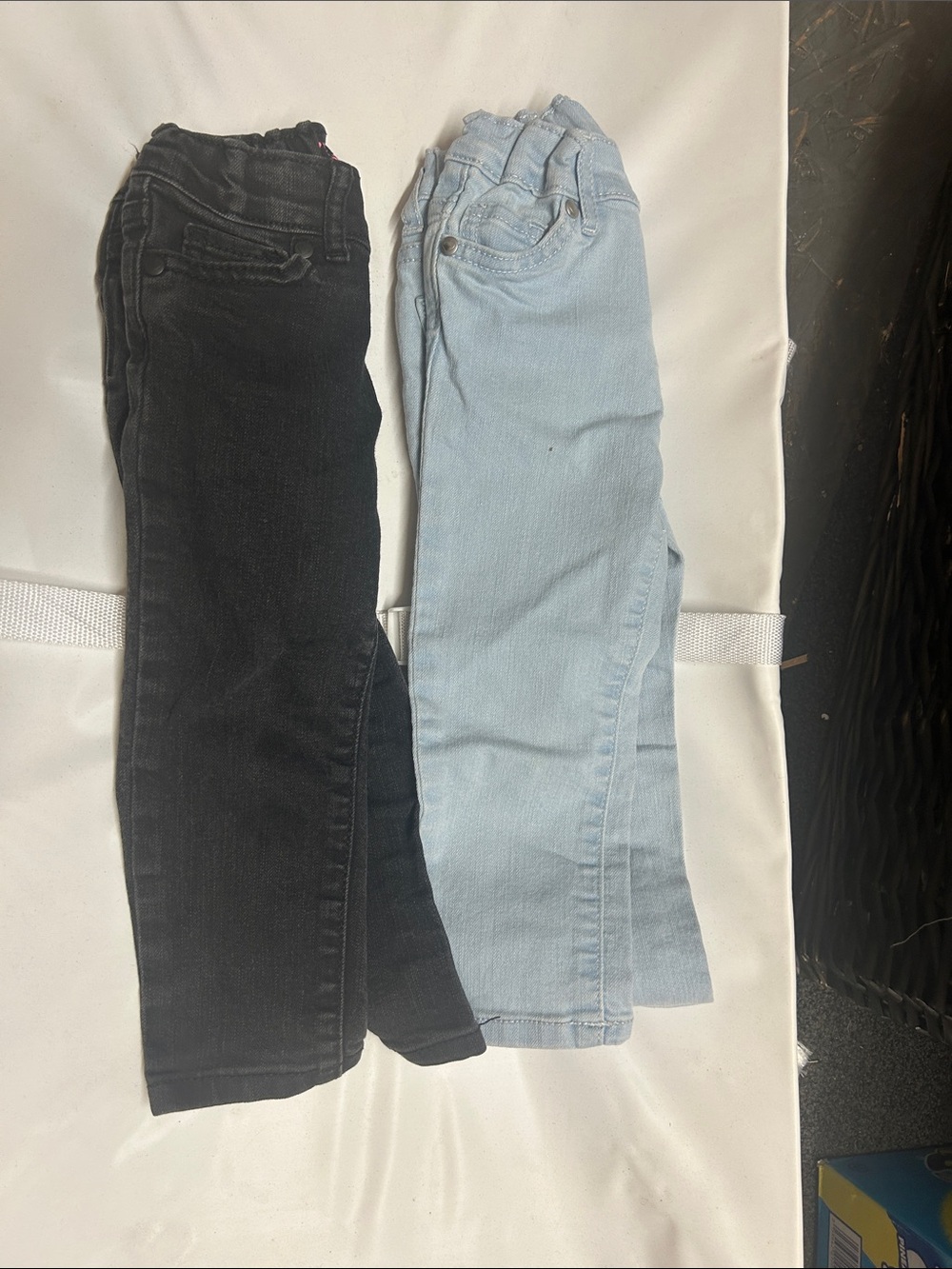 The Children's Place Skinny Jeans in Black & Light Blue